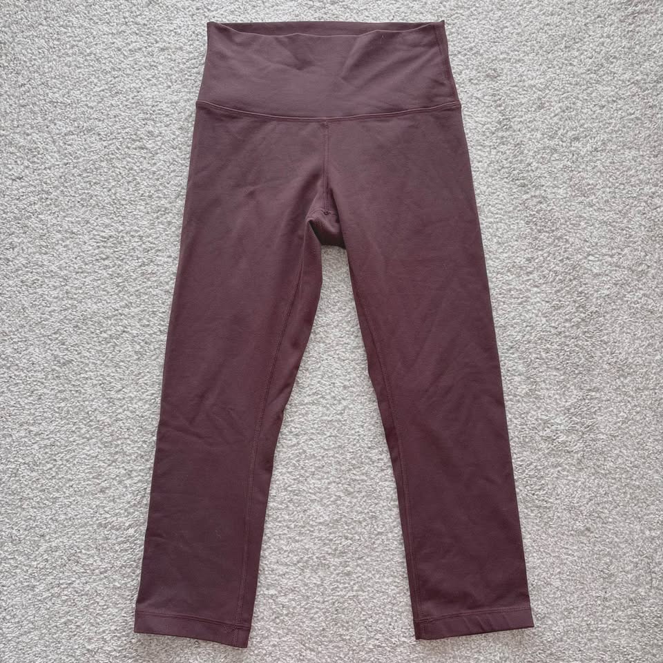 LULULEMON women’s size 6 capri leggings lots - photo 2