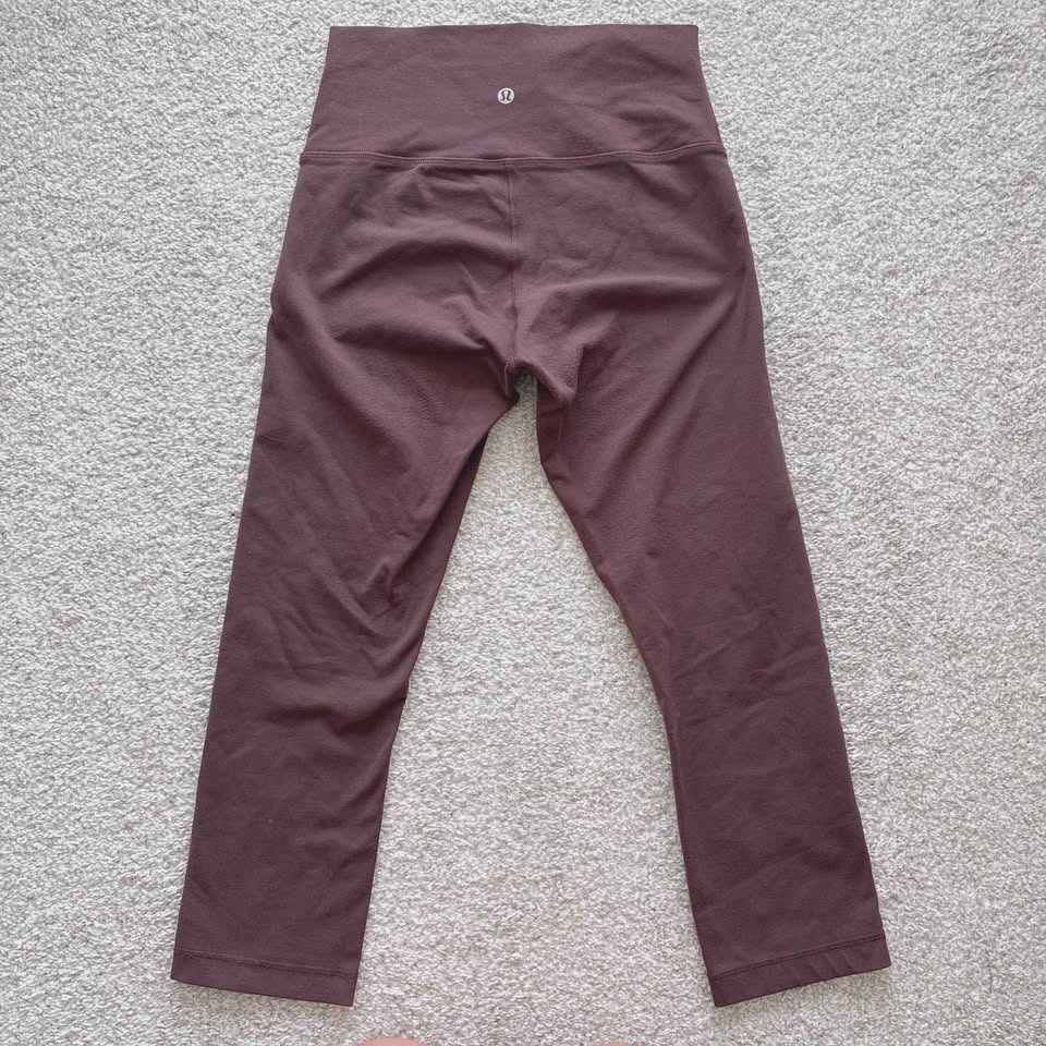 LULULEMON women’s size 6 capri leggings lots - photo 3