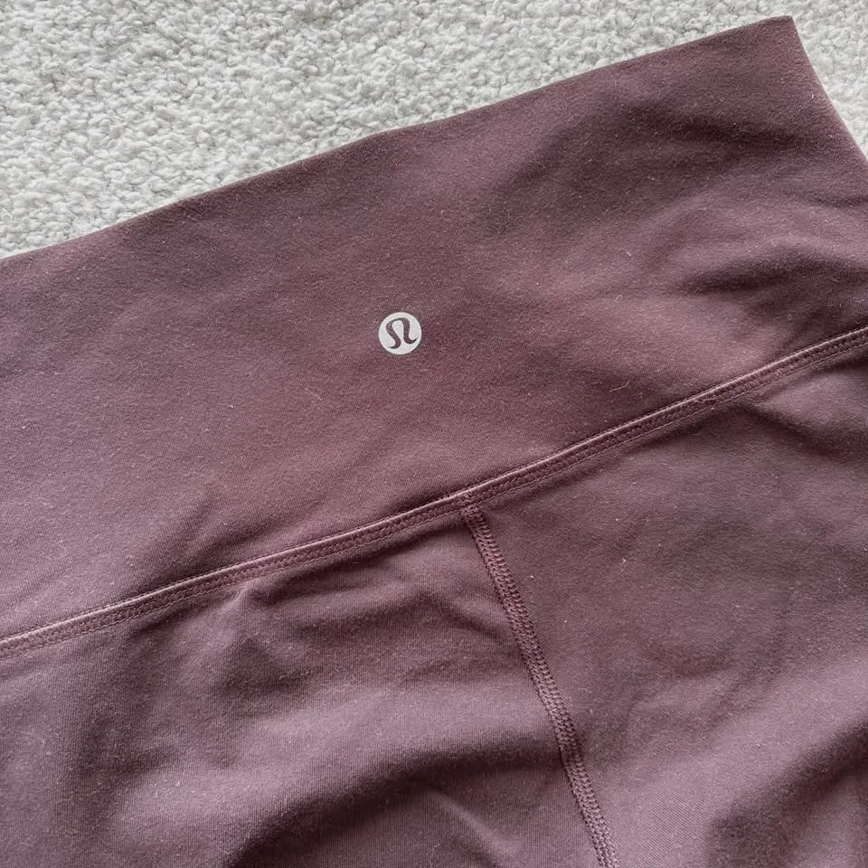 LULULEMON women’s size 6 capri leggings lots image indicator(4)