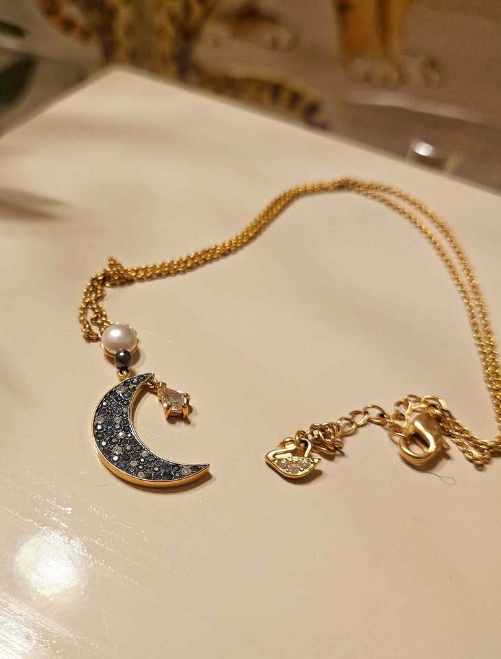 Swarovski Luna Necklace No Box