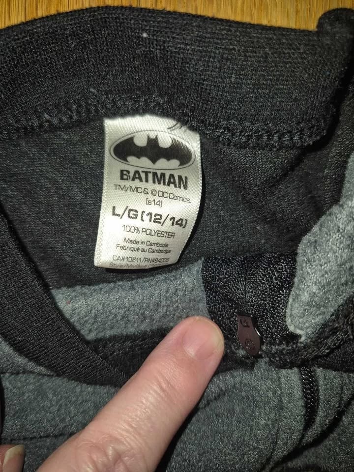 Batman Onesie PJs - Size 12/14 - photo 2