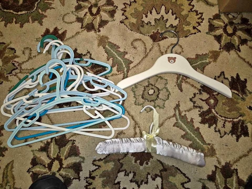 Children's Hangers (13)