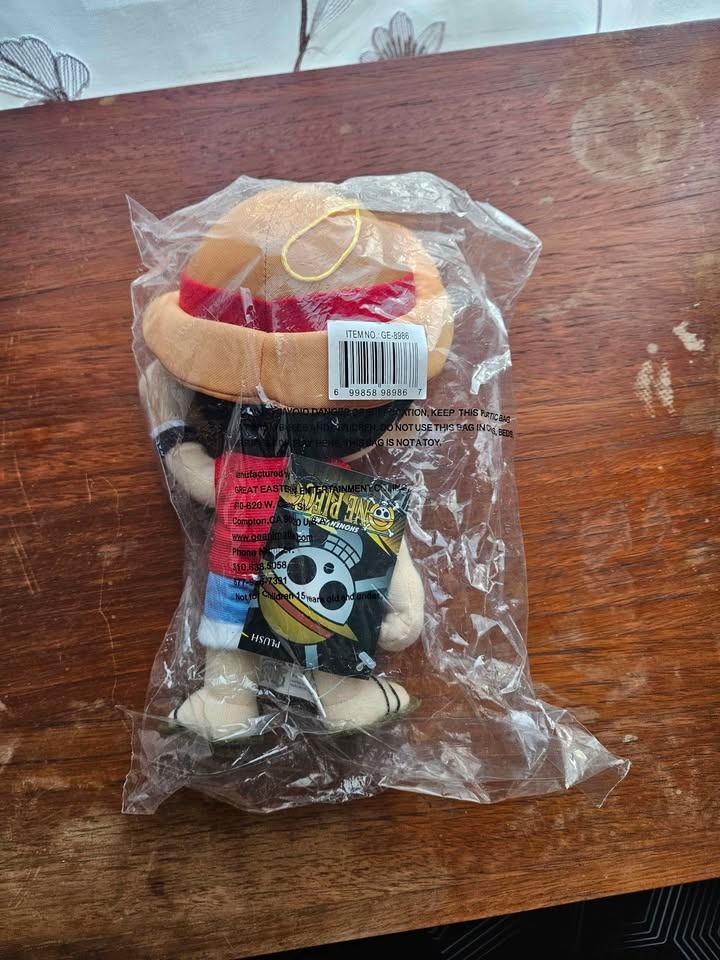 One Piece Monkey D. Luffy Plush - photo 2