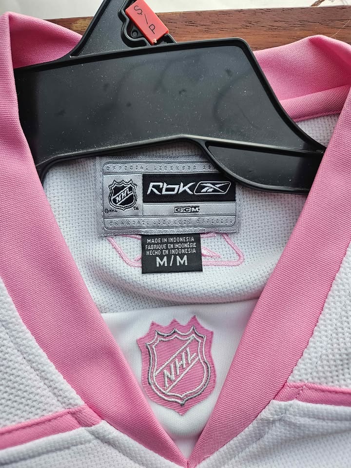 Reebok NHL Calgary Flames Pink Jersey Youth M - photo 2