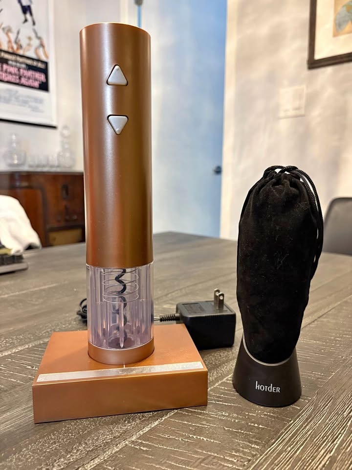 Wine Aerator + Electric Corkscrew Set