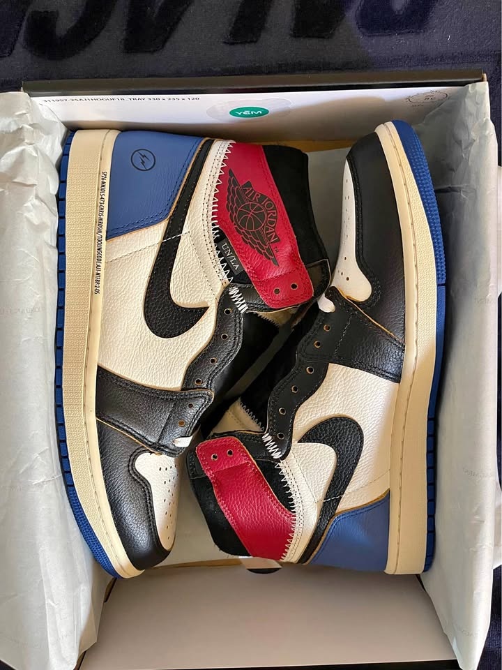 Fragment Design x Union LA x Air Jordan 1 Retro OG Varsity Red S