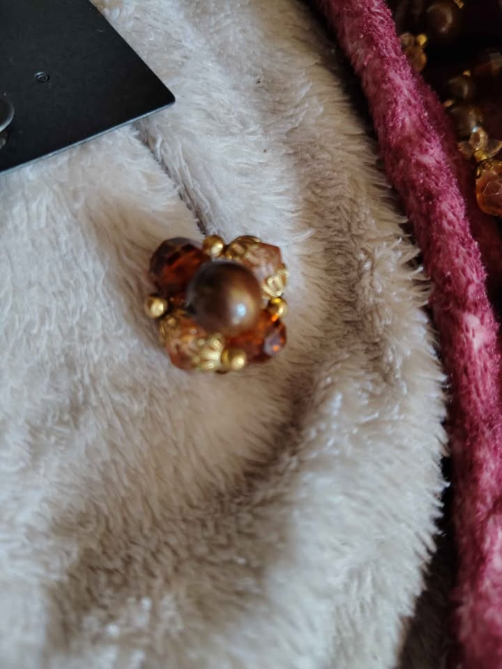 Vintage 60s Amber Bead Choker & Clip Earrings Set - photo 2