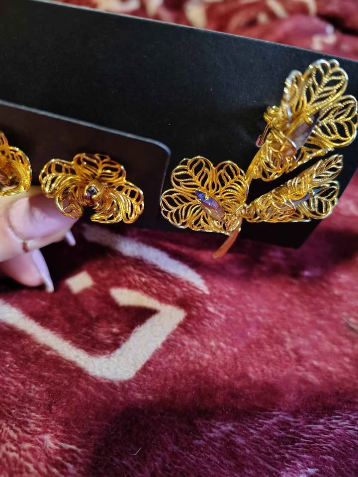 Vintage-style Gold-Tone Filigree Leaf Pieces by Lisner - photo 5