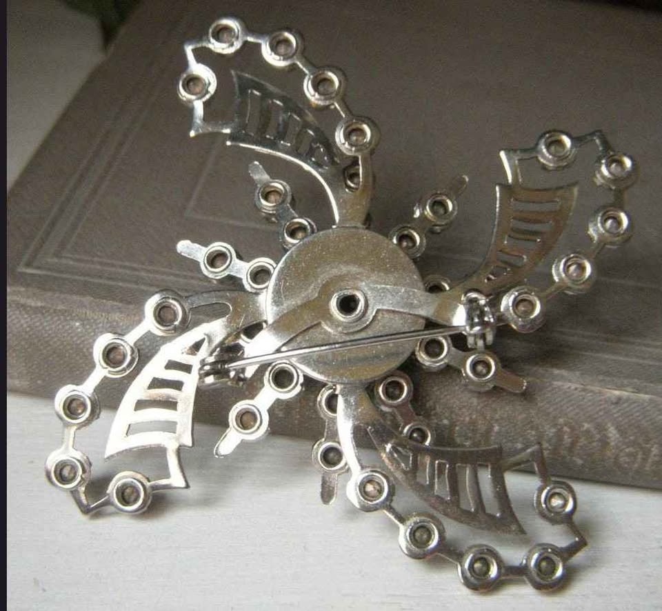 Vintage 60s Rhinestone Floral Pinwheel Brooch - photo 5
