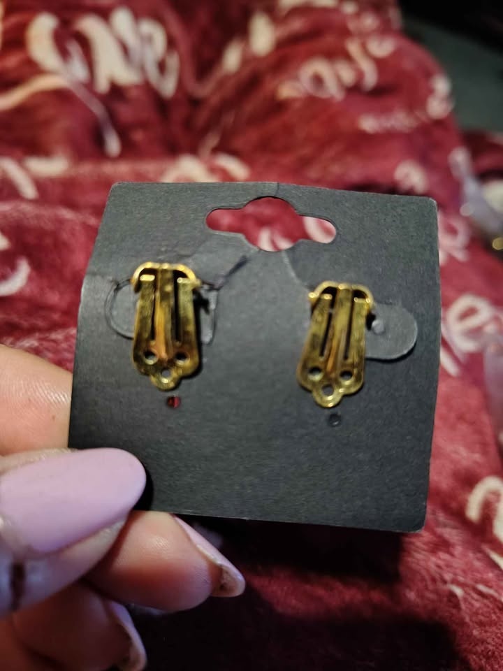Vintage Amber Flower Chunky Cluster Clip-on Earrings - photo 4