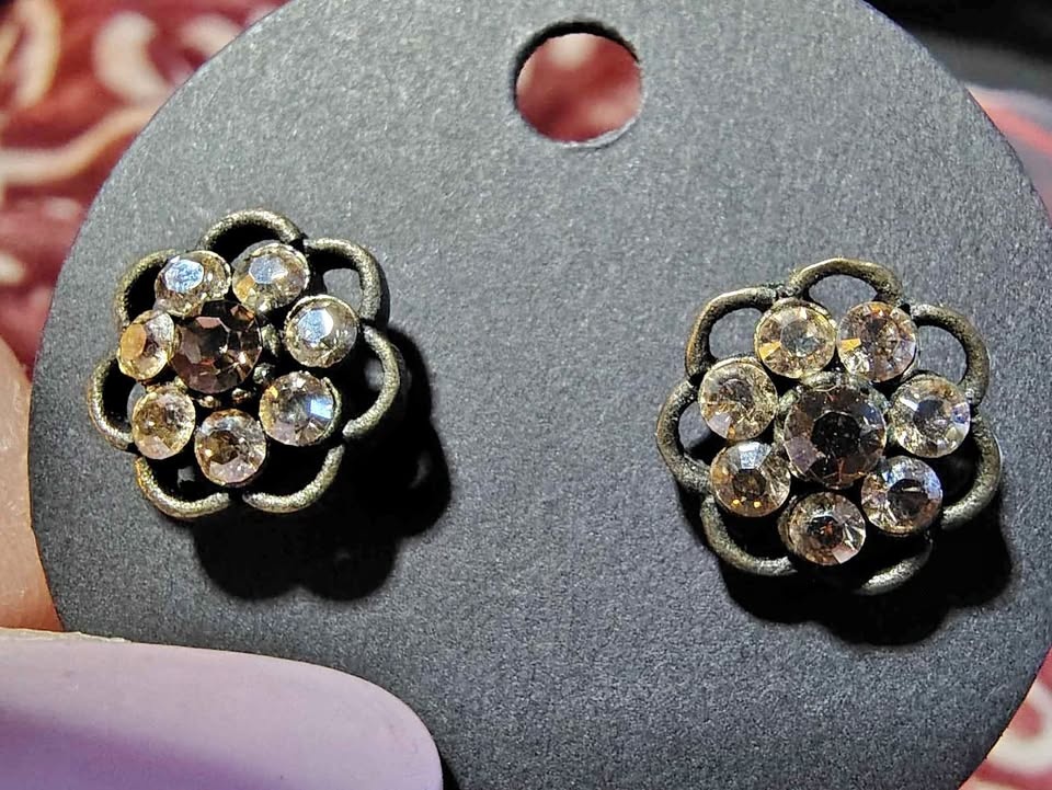 Vintage 50s Black Plastic Flower Post Earrings