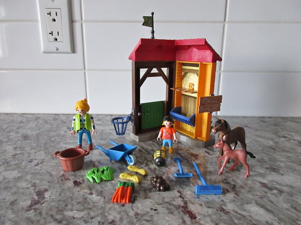 Playmobil Starter Pack Horse Farm