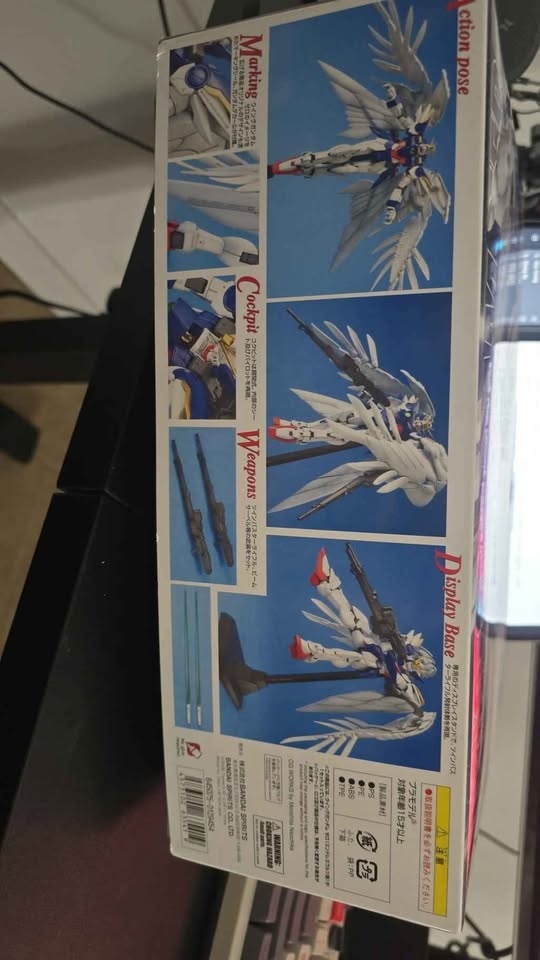 Bandai Hobby Wing Gundam Zero EW 1/100 MG - photo 3
