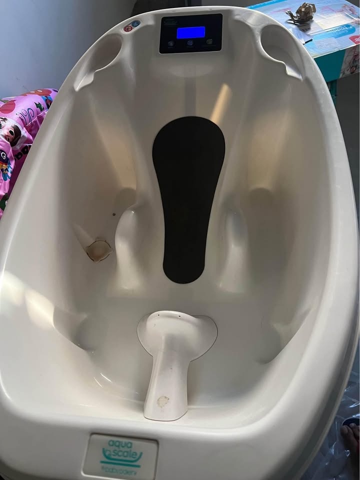 Aqua Scale 2-Stage Anti-Slip Tub with Temp & Weight Sensors - photo 4