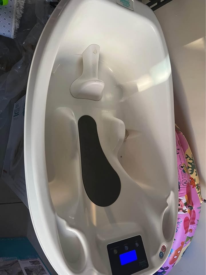 Aqua Scale 2-Stage Anti-Slip Tub with Temp & Weight Sensors - photo 5
