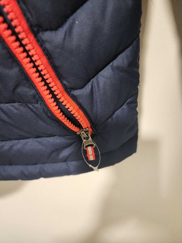 Brand new kids age 10-12 jacket never worn, tags removed - photo 2