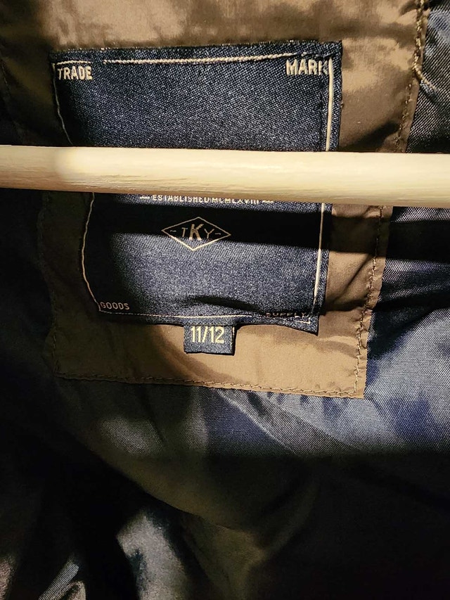 Ages 11/12 vest in excellent condition - photo 2