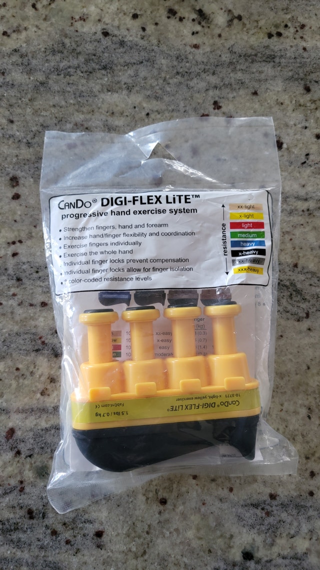 Brand new Digiflex hand rehab + strengthen tool (light level)