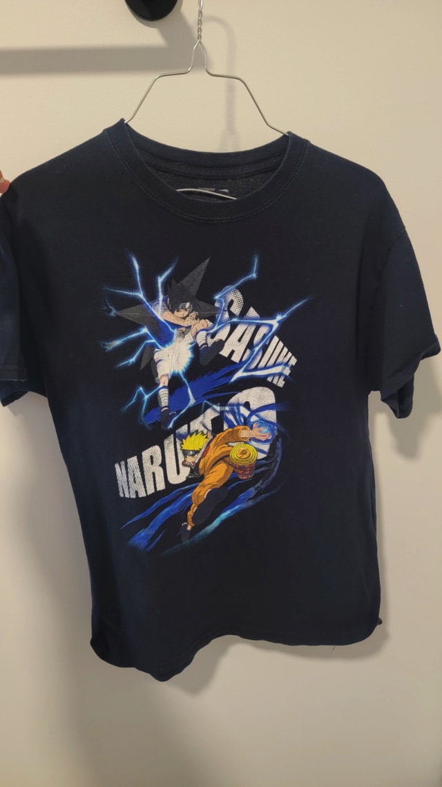 Naruto shirt size adult M