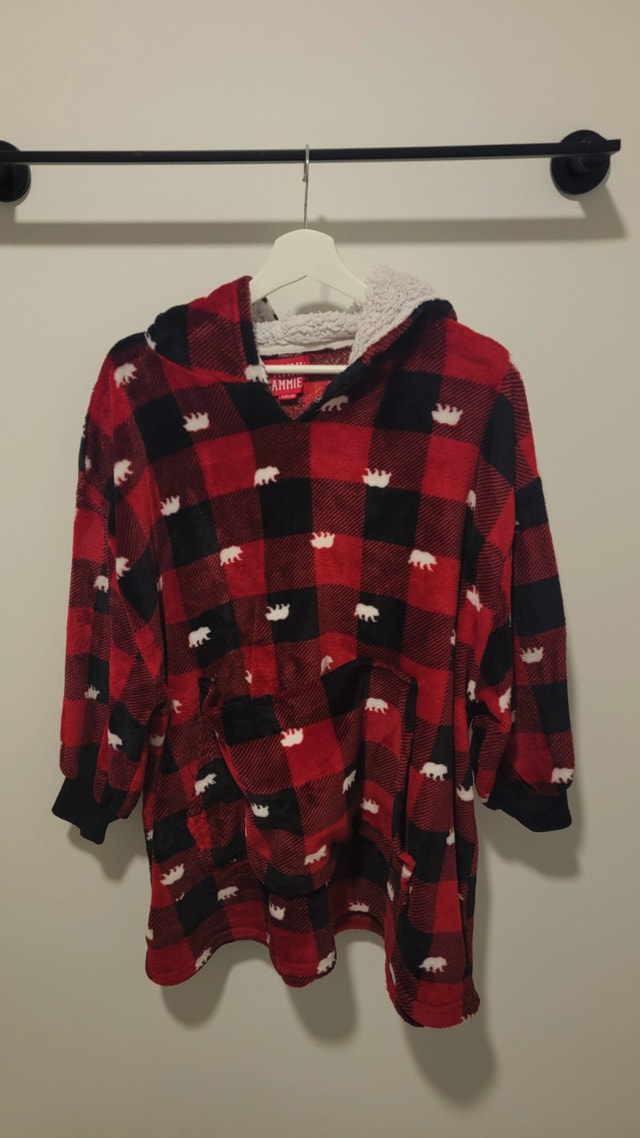 Comfy Cozy Blanket Hoodie - Fits Kids S (7/8) or M (10/12)