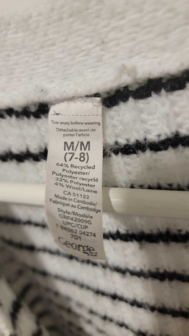 Kids 7/8 M sweater - photo 2