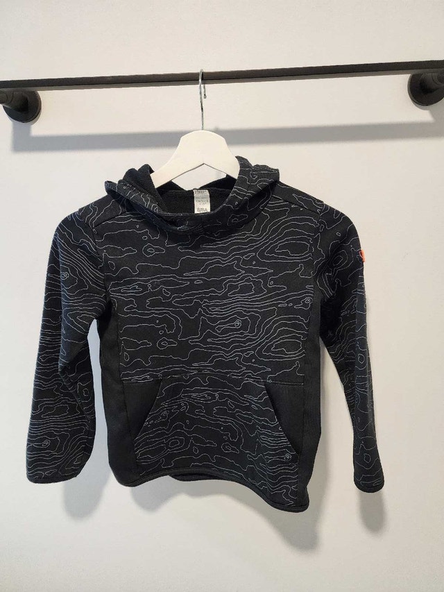 Kids age 8 size 8/8A sweater excellent condition