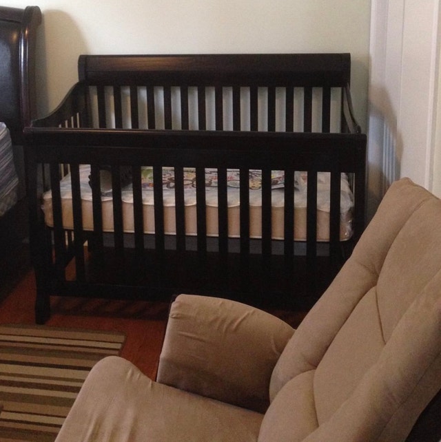 5 Piece Baby Set: Crib, Dresser, Glider Chair