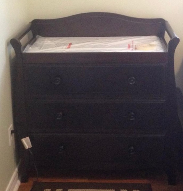 5 Piece Baby Set: Crib, Dresser, Glider Chair - photo 2