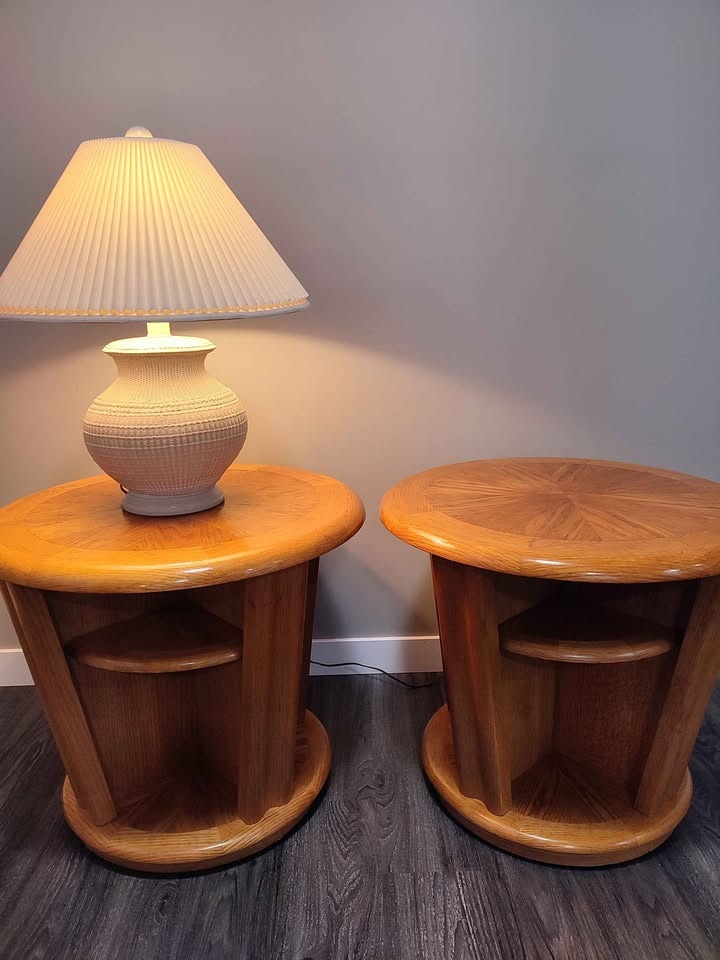 Art Deco Revival / Post-Modern Oak End Tables - photo 2