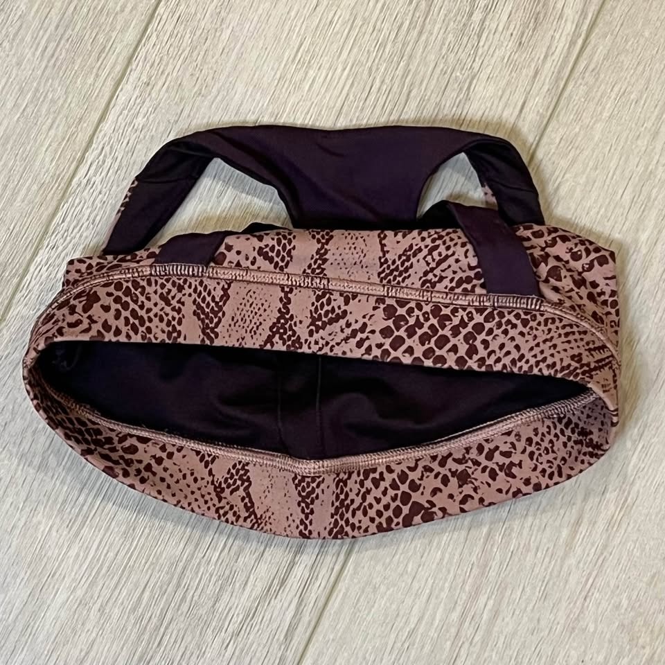 Lululemon Burgundy Snake Print Sports Bra - Size 2 - photo 5