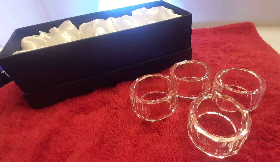 Vintage Oleg Cassini Crystal Napkin Rings - photo 2
