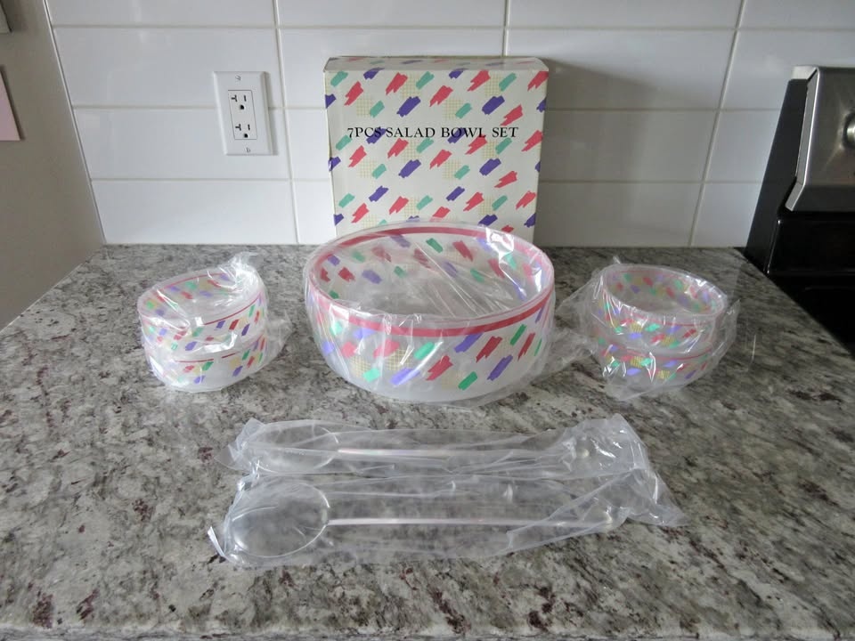 Vintage 80s/90s Plastic Salad Bowl Set - 7 Pc