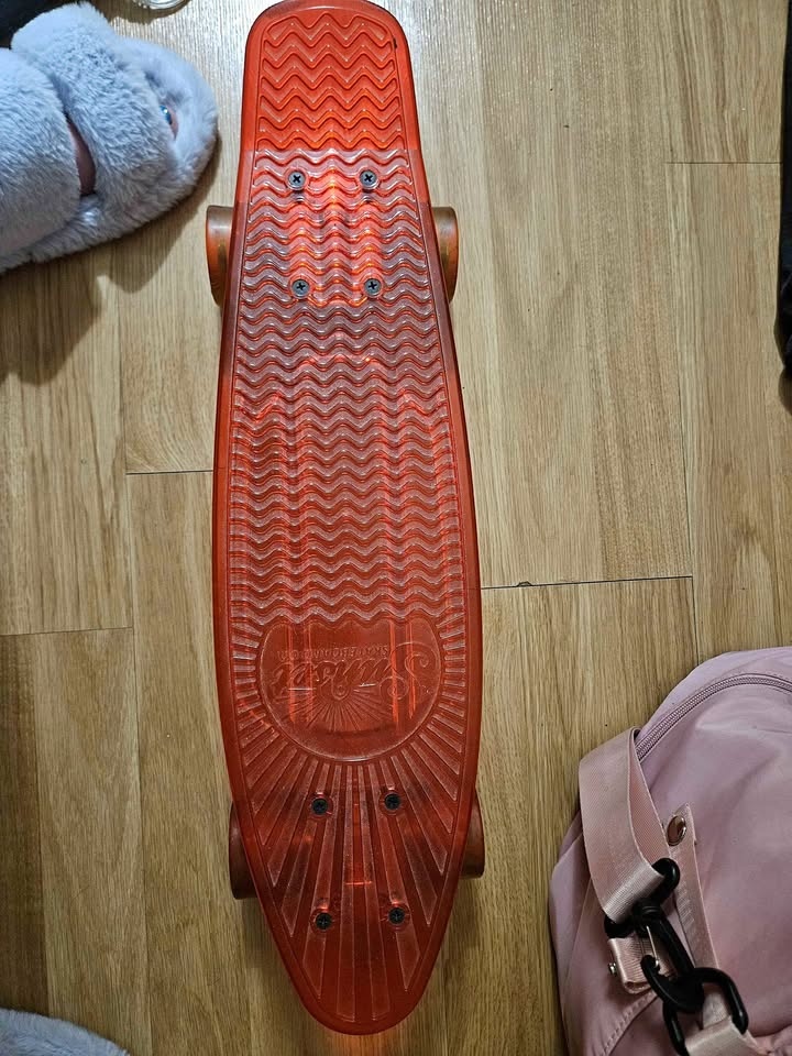 Red jelly penny board with Light up Wheels. Lightly used. Pick u