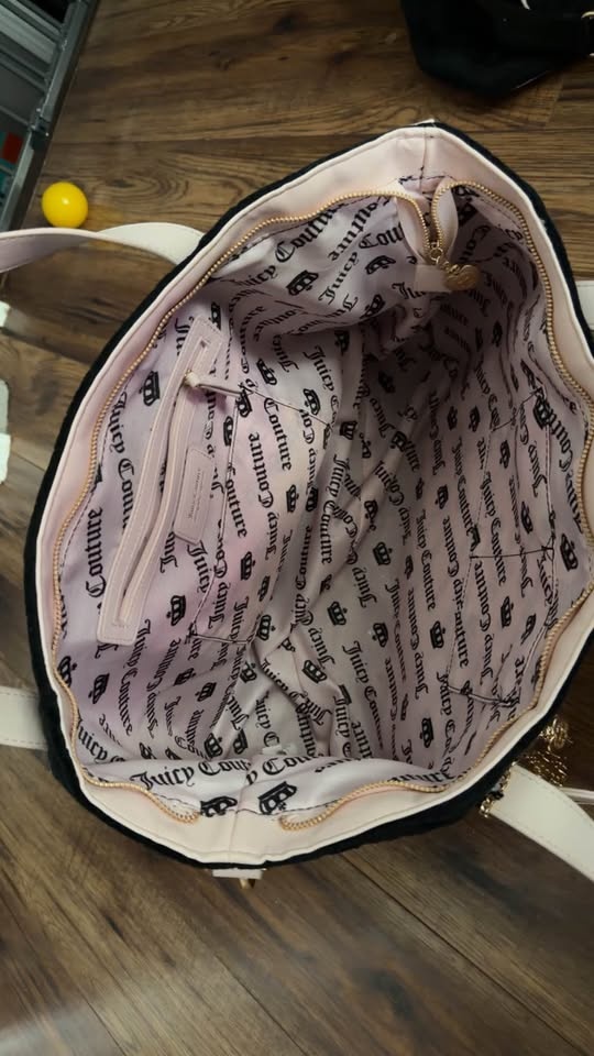 Juicy Couture Weekender Bag NWT - photo 2
