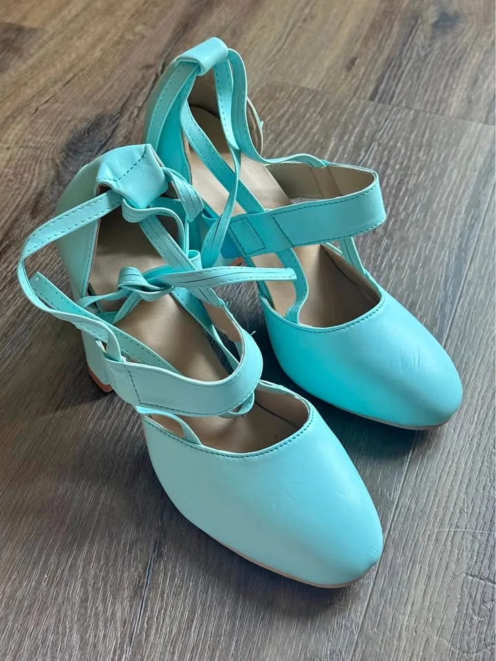 women's blue heels thumbnail