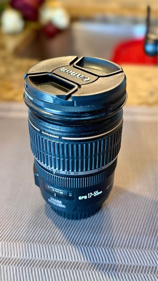 Canon EF-S 17-55mm f/2.8 IS USM Lens
