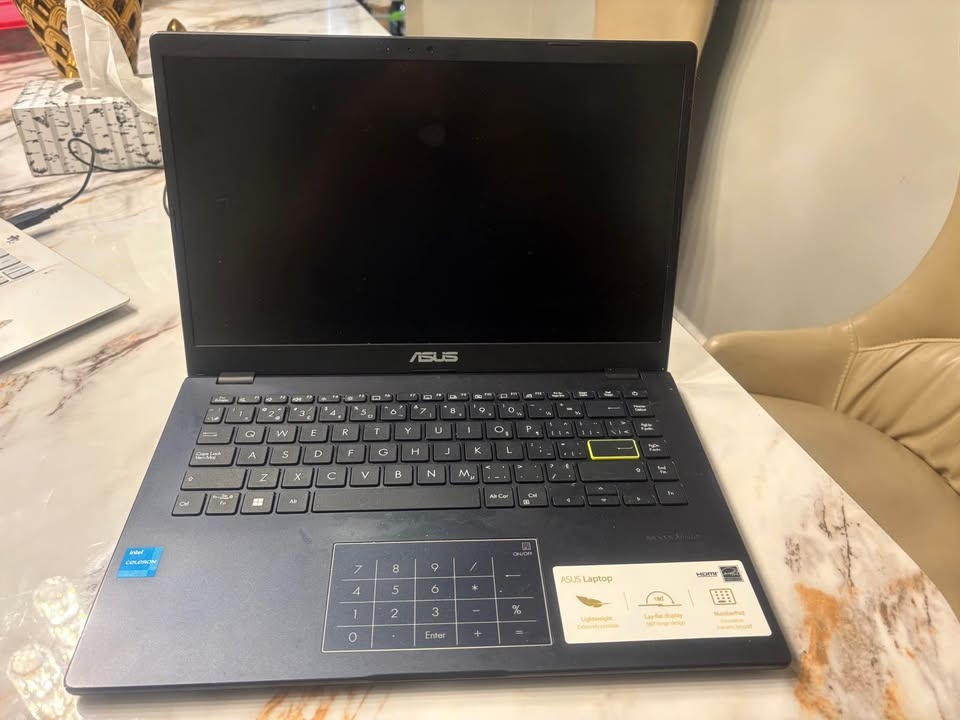 ASUS Vivobook Go 14 L410 Laptop - Like New - photo 2