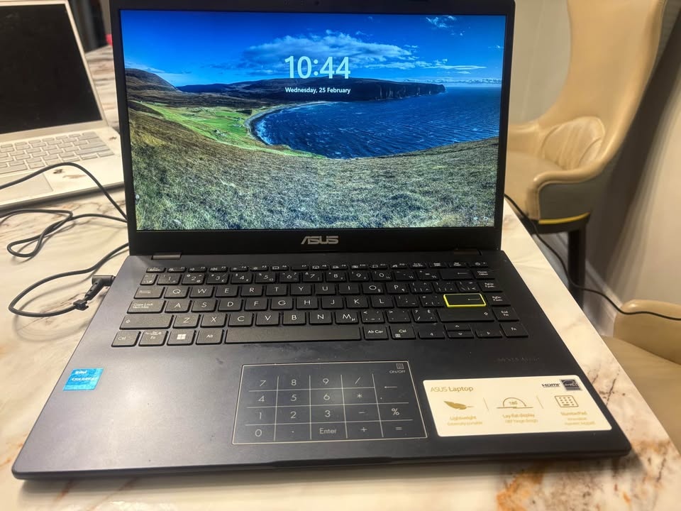 ASUS Vivobook Go 14 L410 Laptop - Like New - photo 4