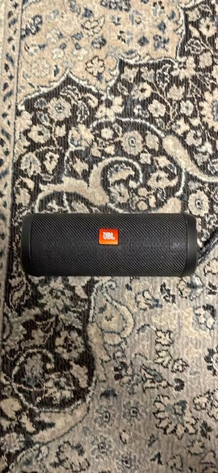 JBL Flip 5 Portable Bluetooth Speaker