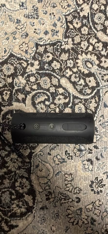 JBL Flip 5 Portable Bluetooth Speaker - photo 2