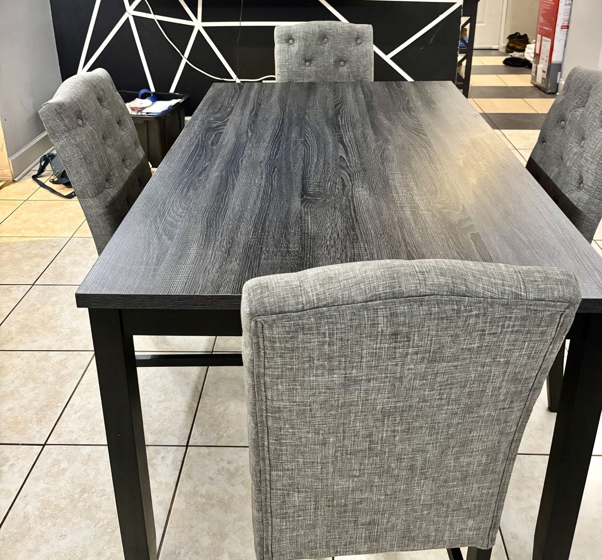 Dining table with 4 chairs included