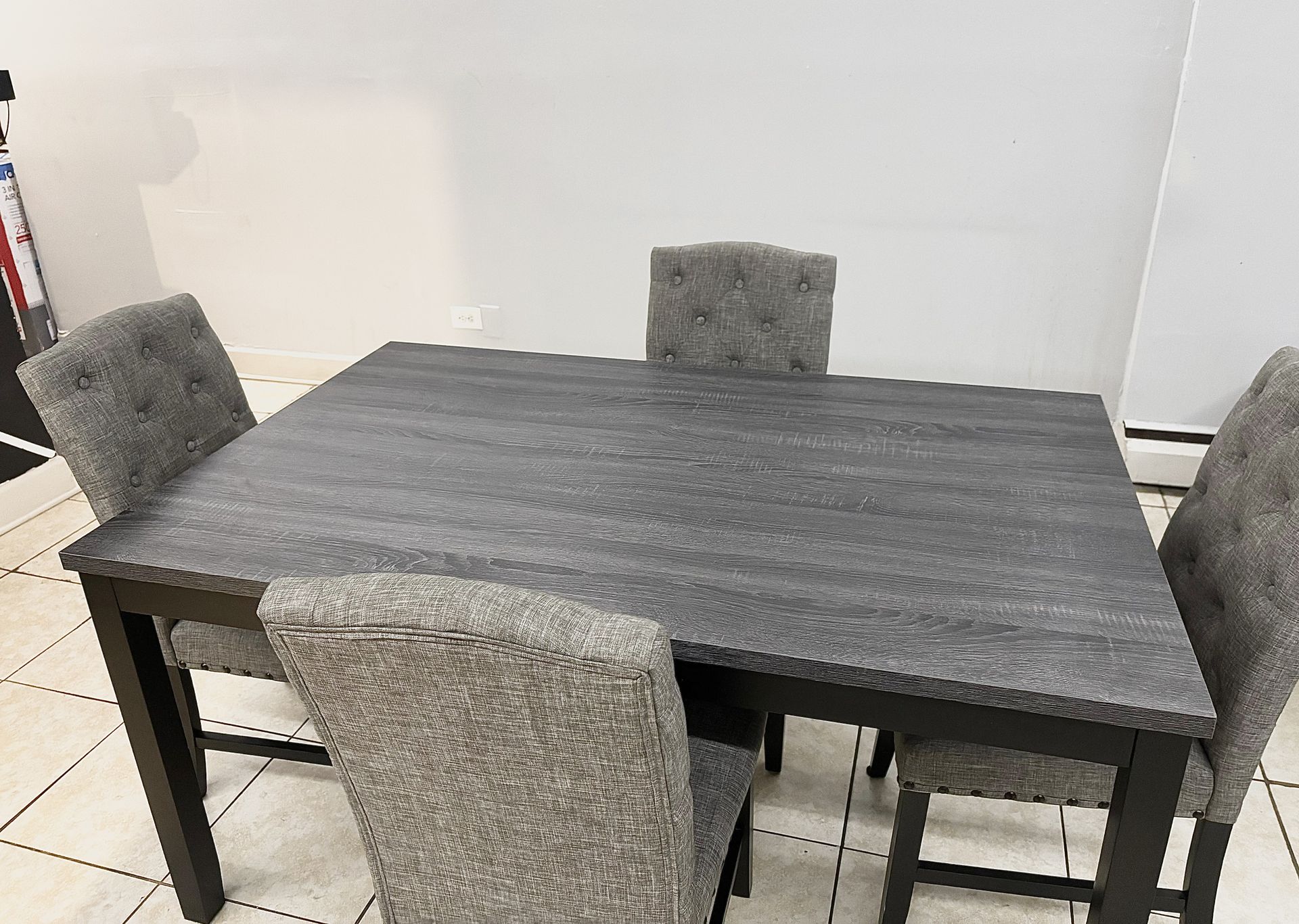 Dining table with 4 chairs included - photo 2
