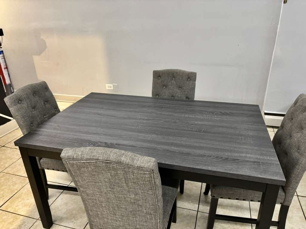 Dining table with 4 chairs included - photo 4
