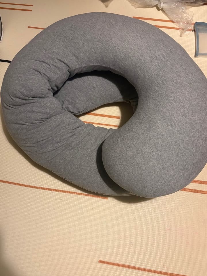 Pregnancy Pillow - photo 2