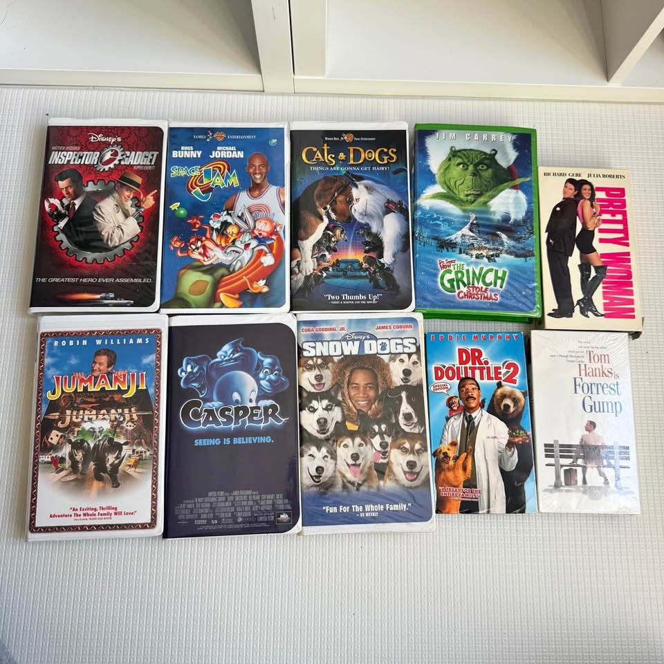 Family & Classic VHS Movie Collection - Space Jam, Grinch, Juman