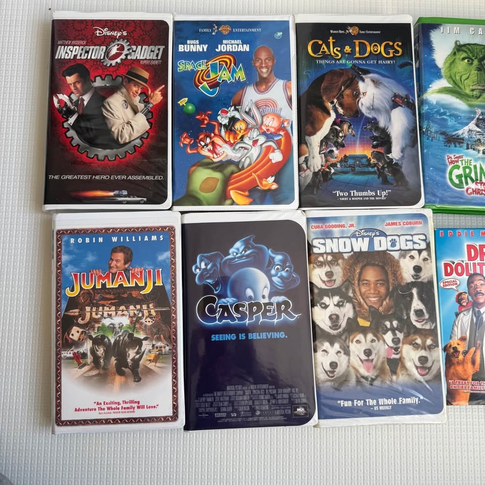 Family & Classic VHS Movie Collection - Space Jam, Grinch, Juman - photo 2