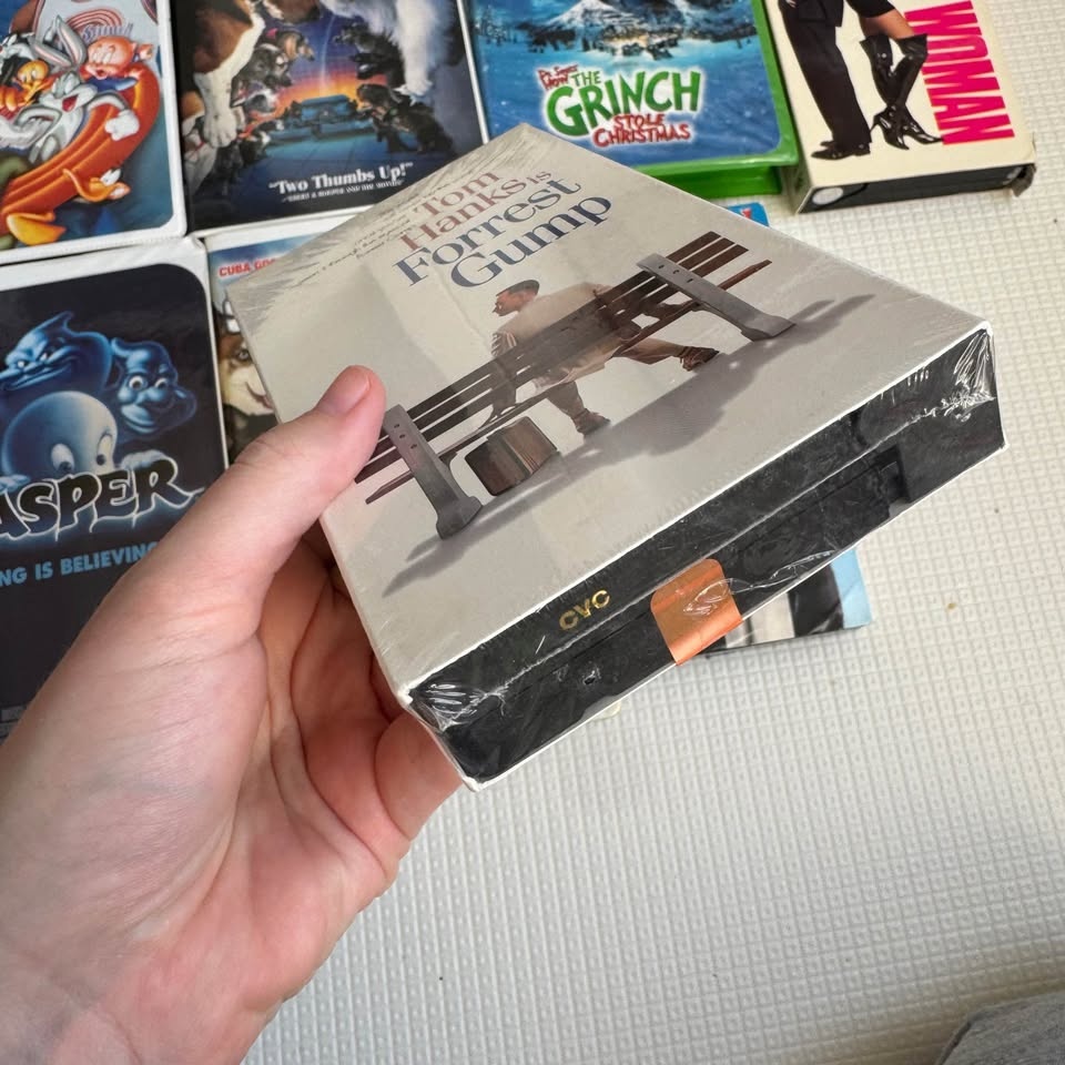 Family & Classic VHS Movie Collection - Space Jam, Grinch, Juman - photo 4