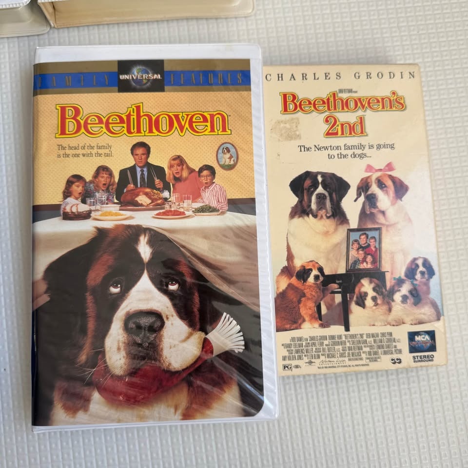 Kids Movie VHS Tape Lot - Free Willy, Stuart Little, Beethoven - photo 2