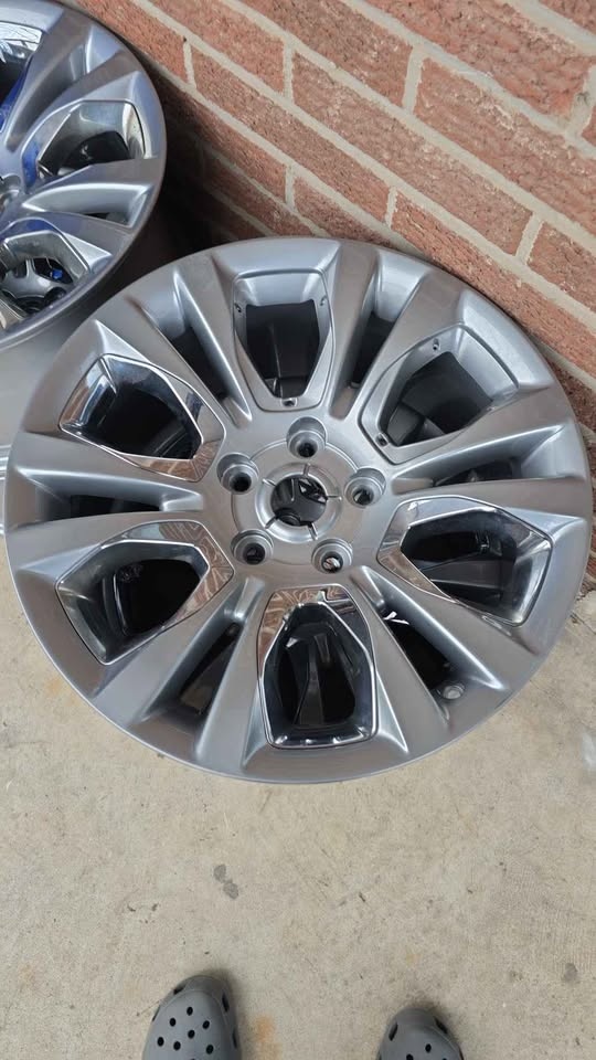 20” Ram 1500 OEM Rims – Hypersilver Refinish – 2009-2023 - photo 3