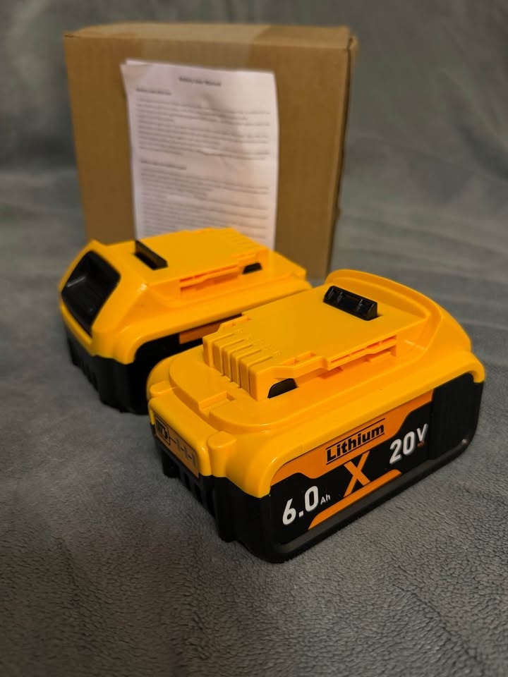 Dewalt 20V Max XR Replacement Battery Pair (2 Batteries) - photo 2